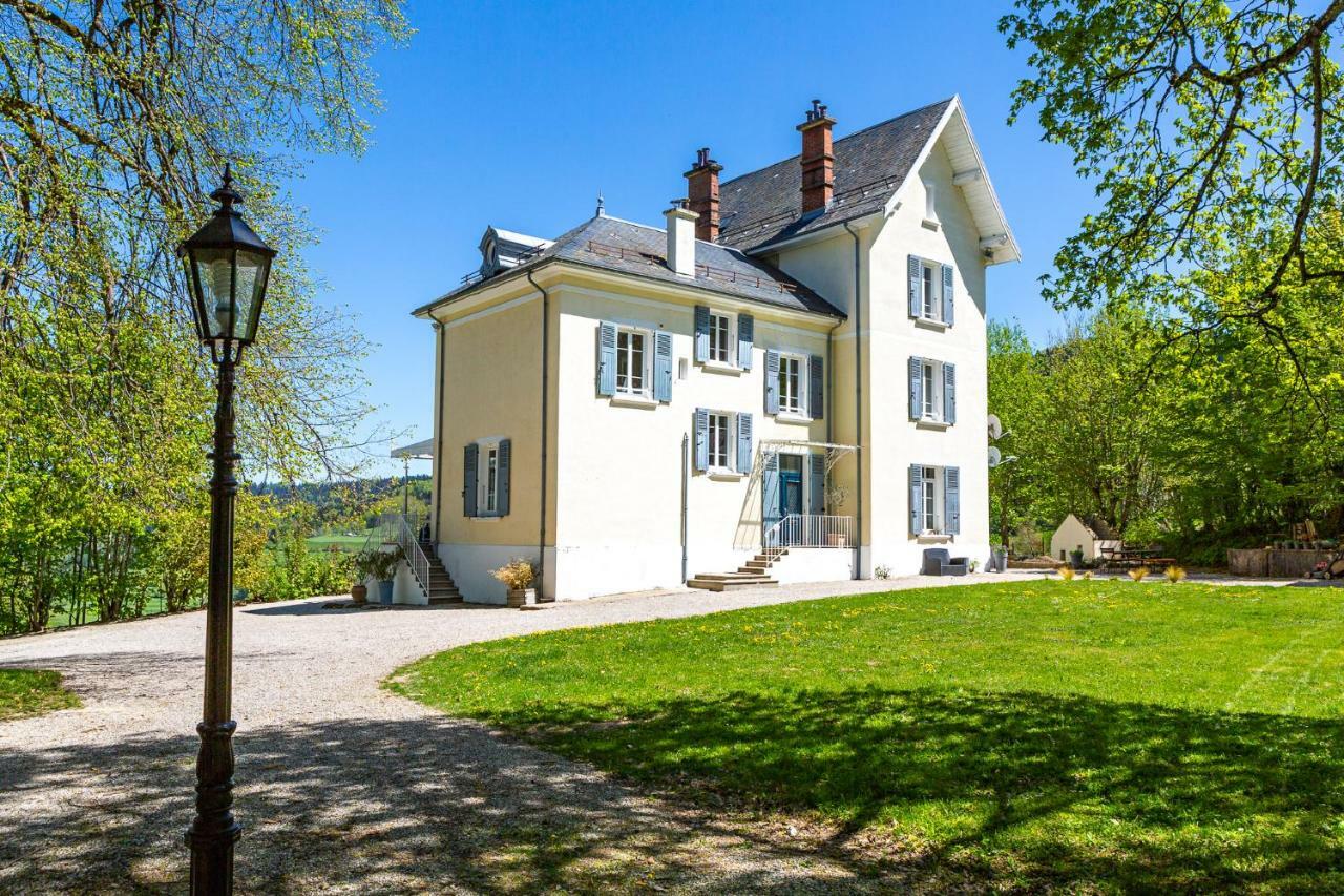 Monchateau Etoile, Hebergement Insolite Avec Spa Merlas Bagian luar foto